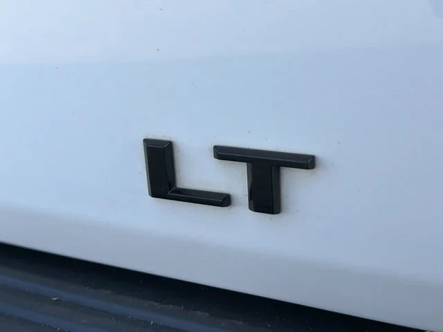 Used 2022 Summit White Chevrolet LT image 34