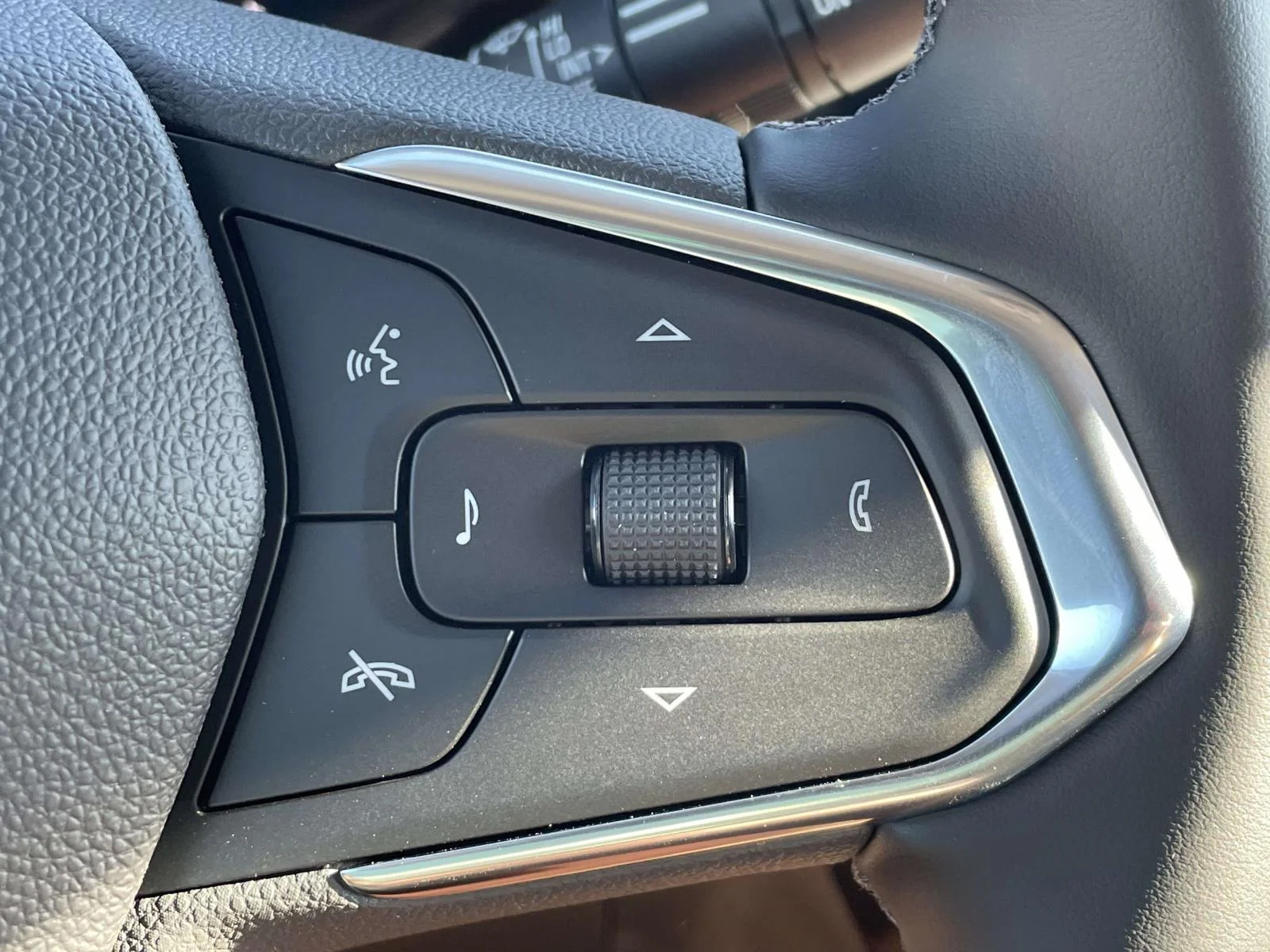 New 2026 Sterling Gray Metallic Chevrolet LT image 28