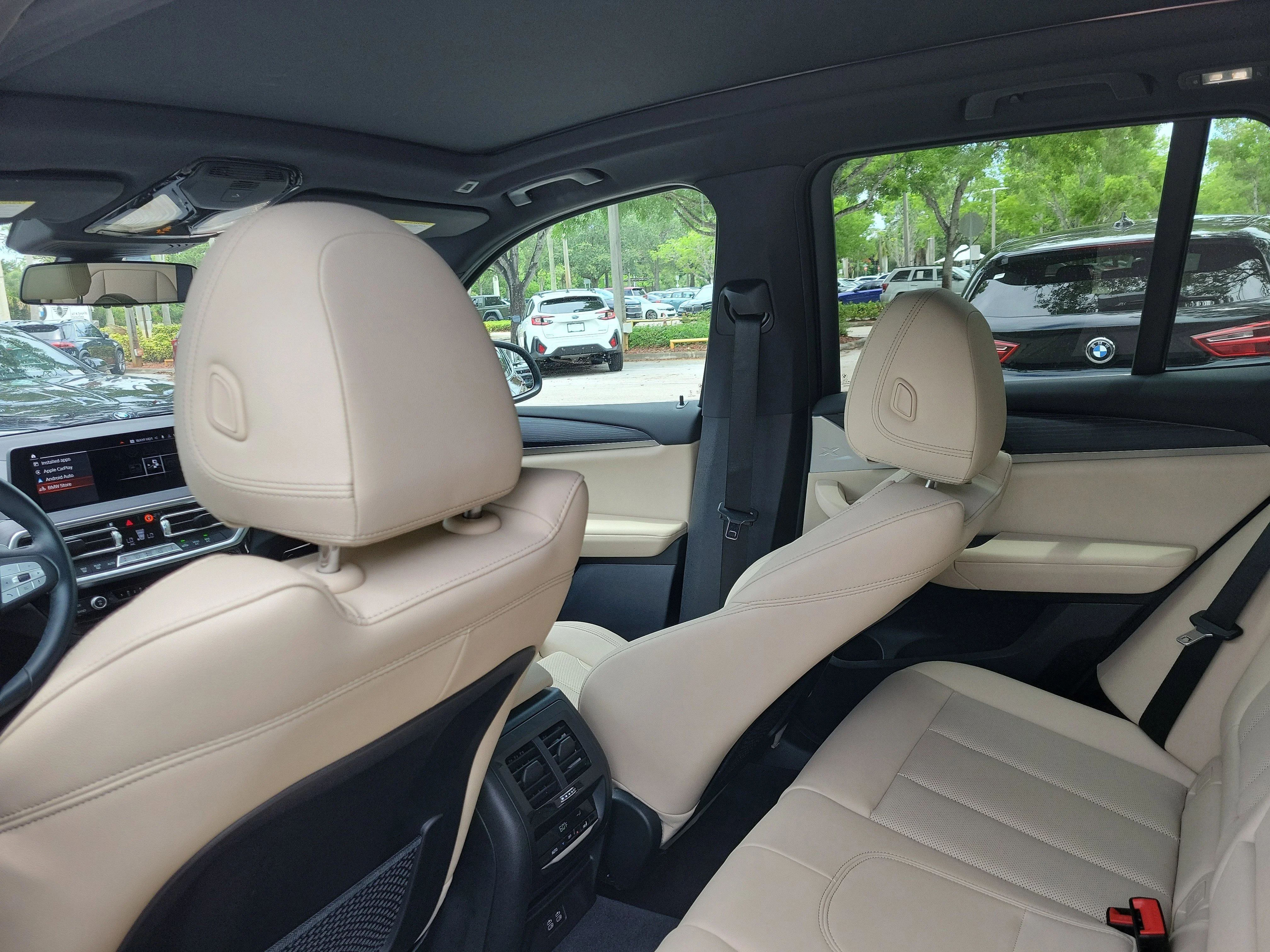 Used 2024 Aventurin Red Metallic BMW sDrive30i image 11