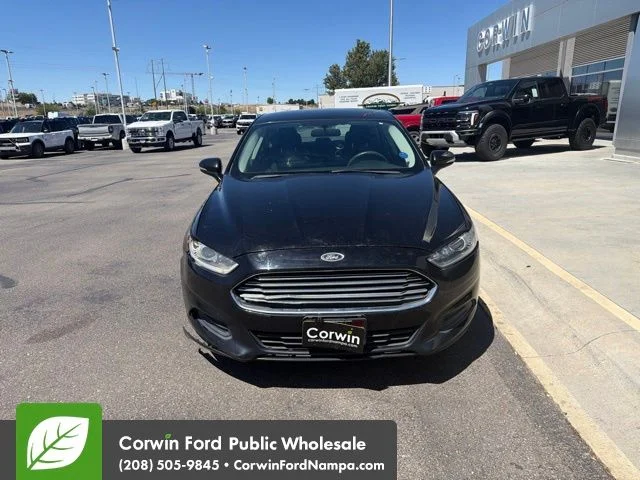 Used 2016 Black Ford SE image 2