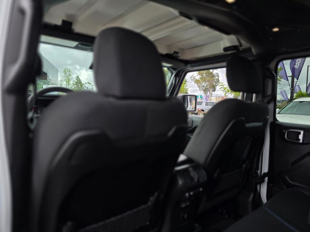 2025 Jeep Wrangler 4xe Rubicon 4XE - Photo 18