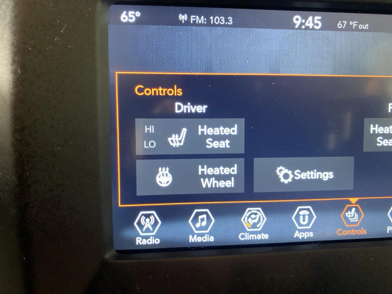 Used 2021 Olive Green Pearlcoat Jeep Latitude image 30