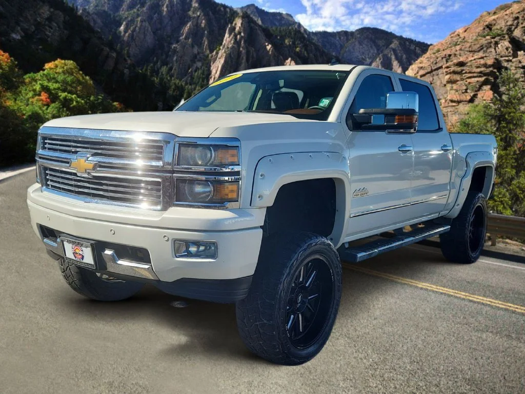 Used 2014 White Chevrolet High Country image 5