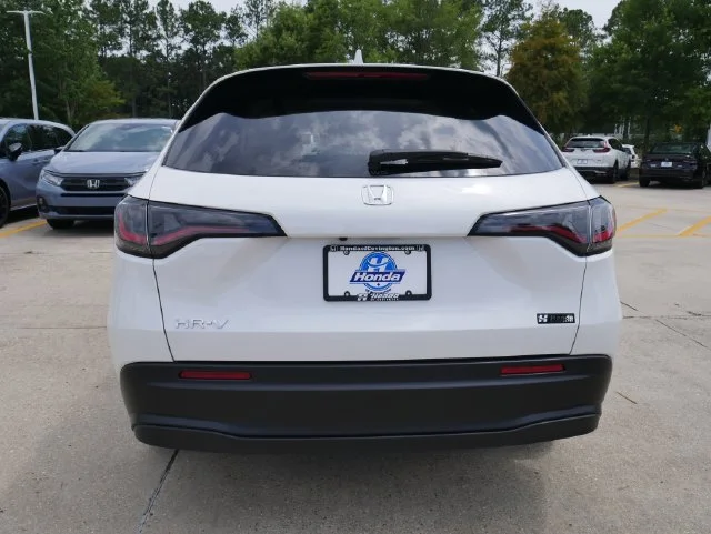 Used 2027 Platinum White Pearl Honda LX image 4