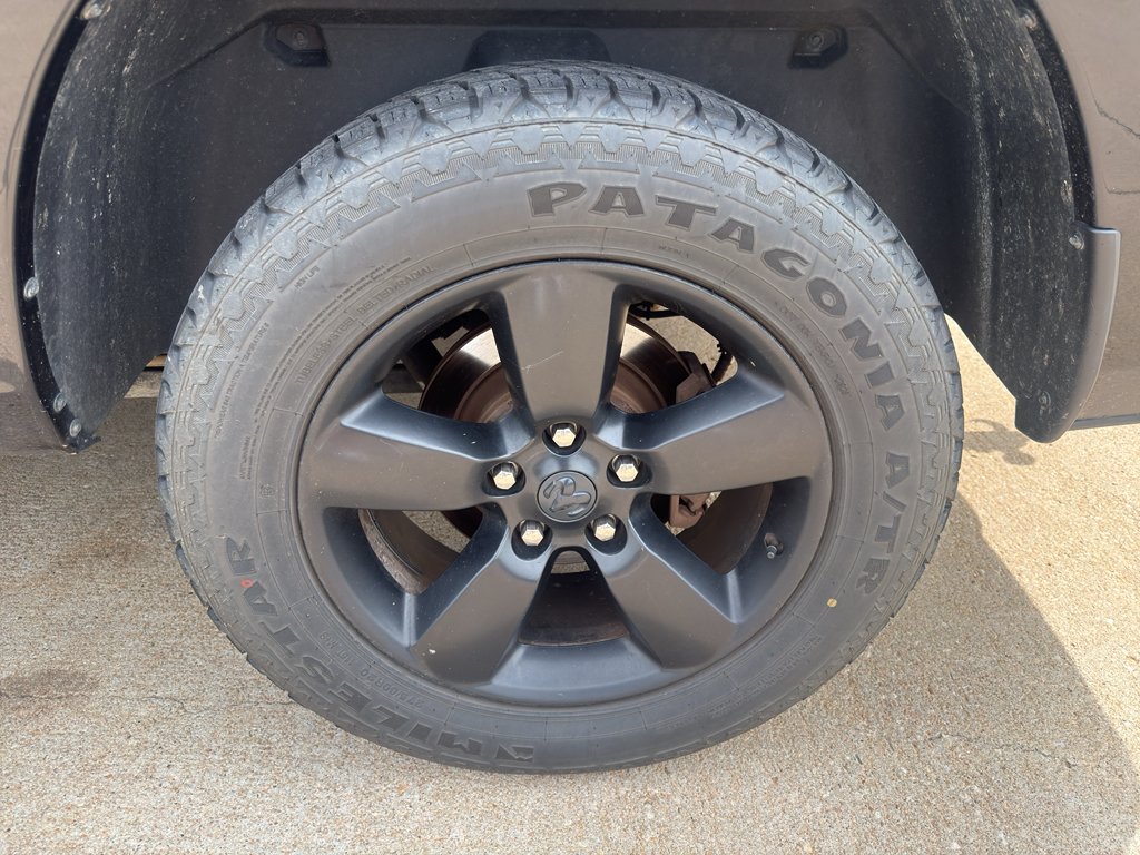 Used 2018 Brilliant Black Crystal Pearlcoat Ram Express image 13