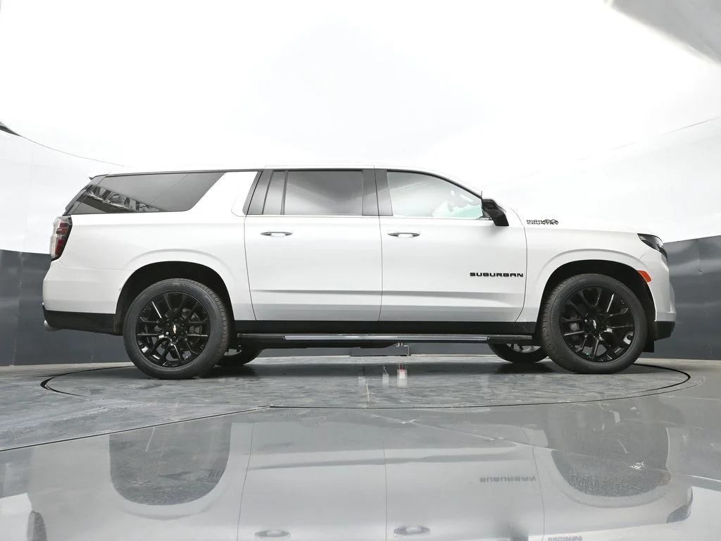 Used 2022 Beige Chevrolet High Country image 48