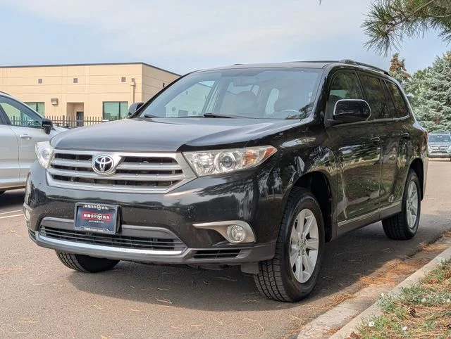 Used 2013 Black Toyota SE image 5