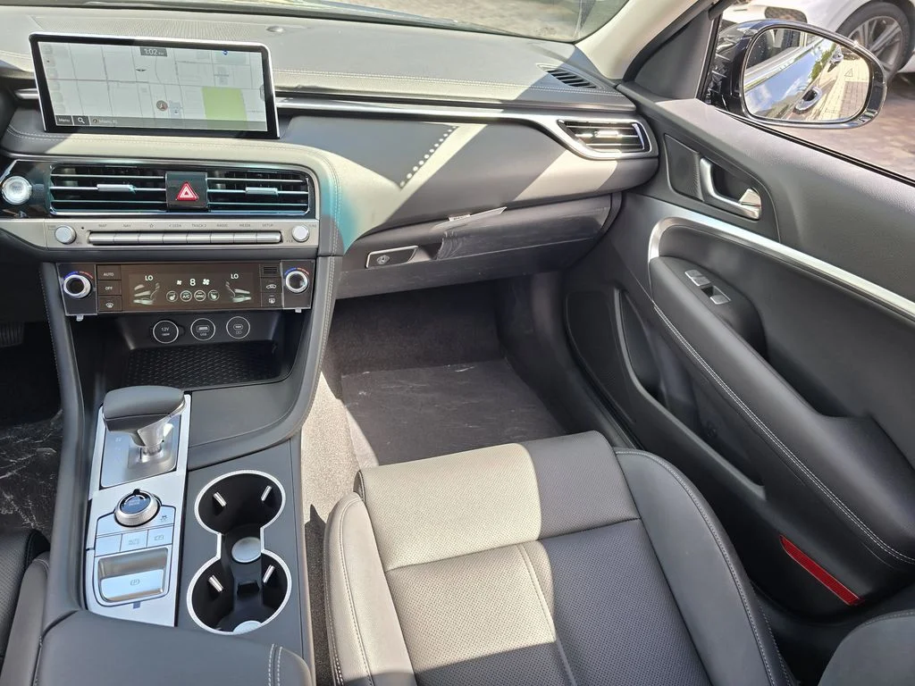 New 2026 Black Genesis 2.5T image 9