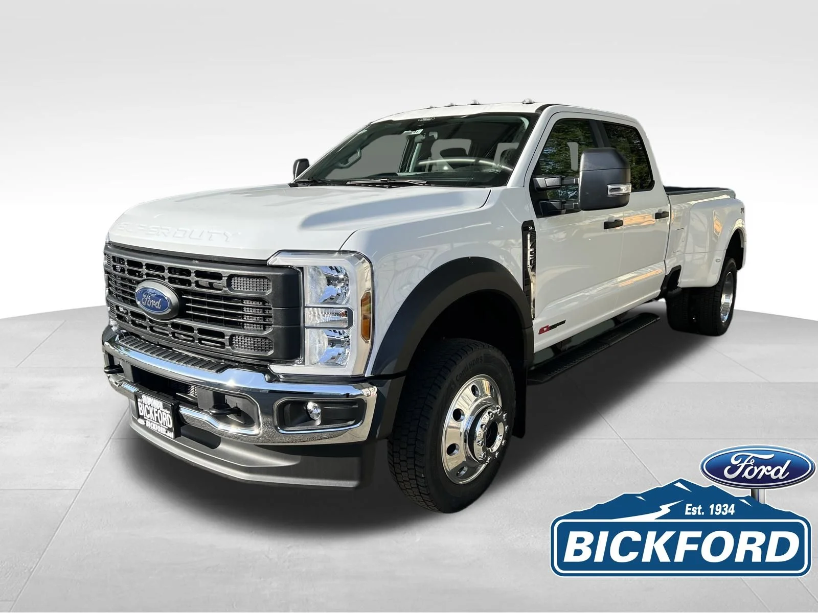 2026 Ford F-450 XL 4x4 Crew Cab 8' Box DRW's photo