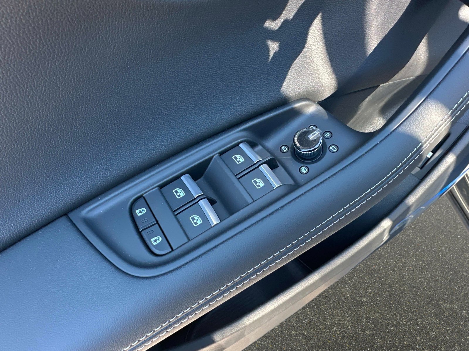 New 2026 Daytona Gray Pearl Effect Audi Premium Plus image 17