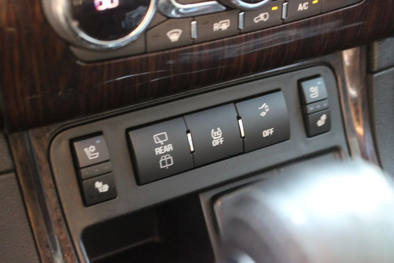 Used 2016 MOSAIC BLACK METALLIC Chevrolet LTZ image 27