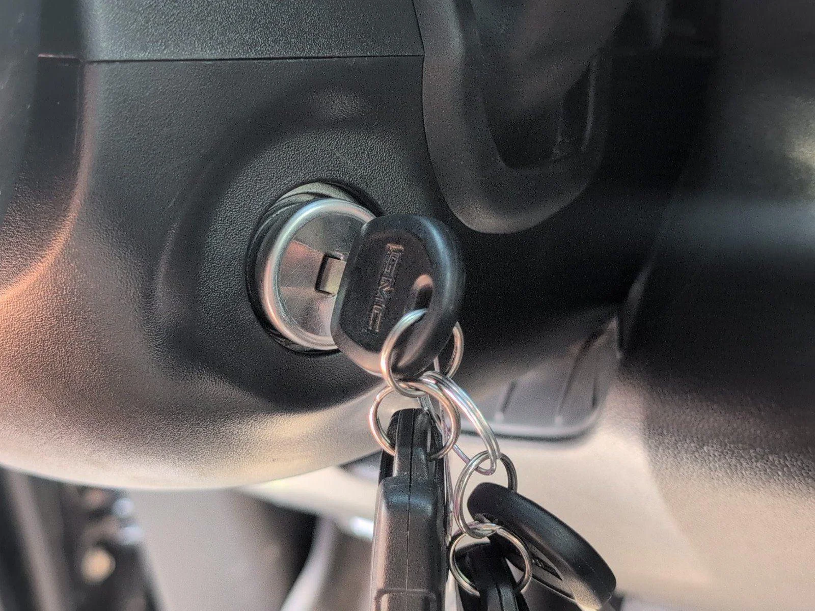 Used 2022 Onyx Black GMC SLE image 25