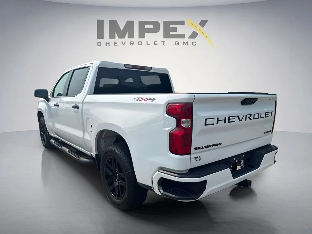 Used 2024 Summit White Chevrolet Custom image 3