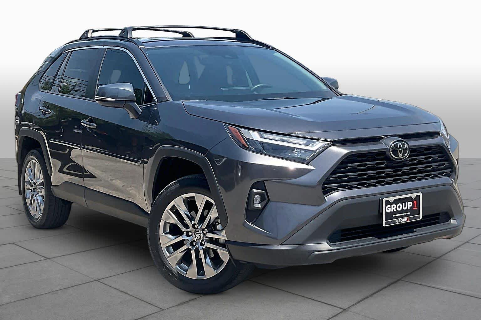 Used 2024 Magnetic Gray Metallic Toyota XLE Premium image 3
