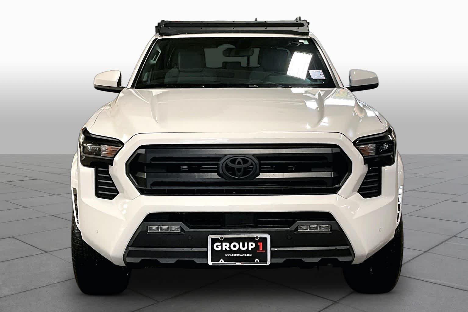 Used 2025 Ice Cap Toyota SR5 image 4