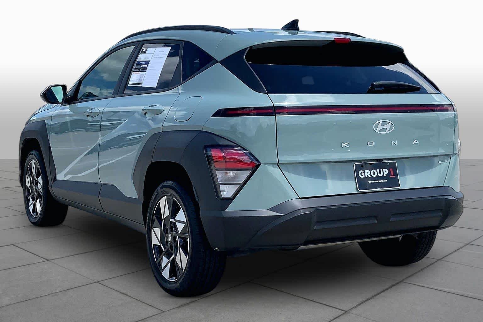 Used 2024 Mirage Green Hyundai SEL image 12