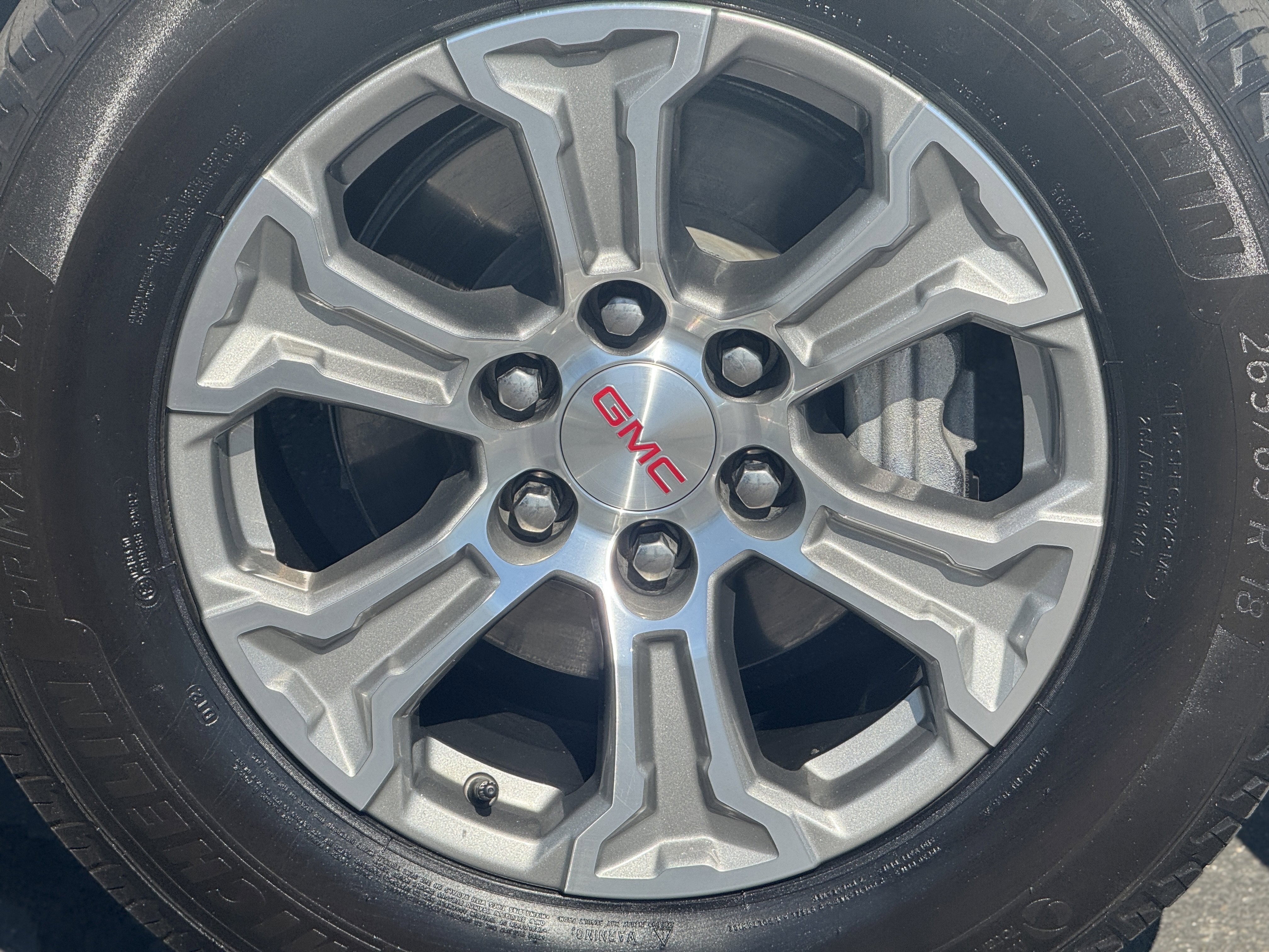 2024 GMC Sierra 1500 SLT - Photo 7