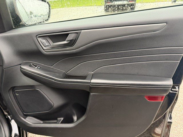 Used 2025 Black Metallic Ford Active image 32