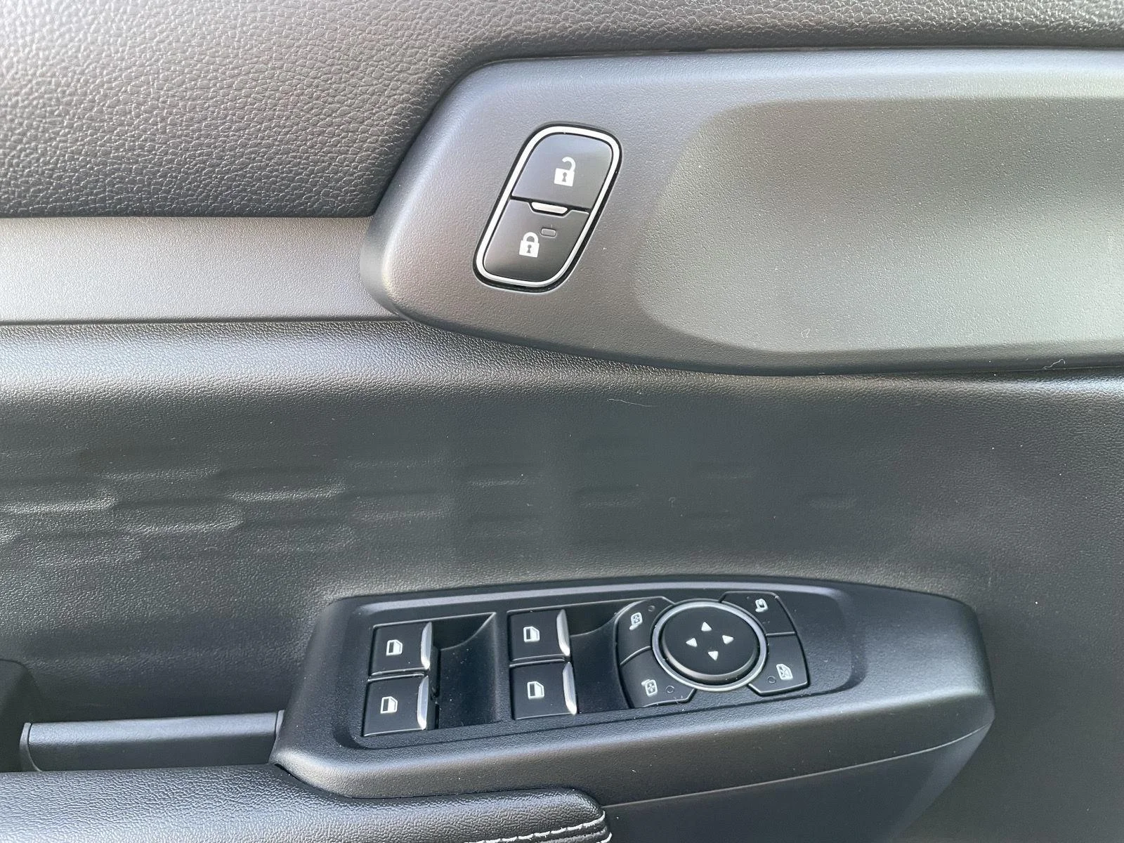 Used 2025 Shadow Black Ford XLT image 12