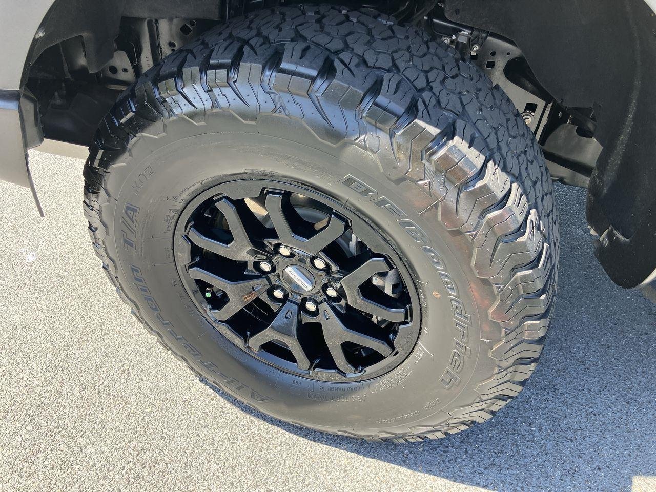 Used 2023 Gray (Avalanche Gray) Ford Raptor SuperCrew image 9