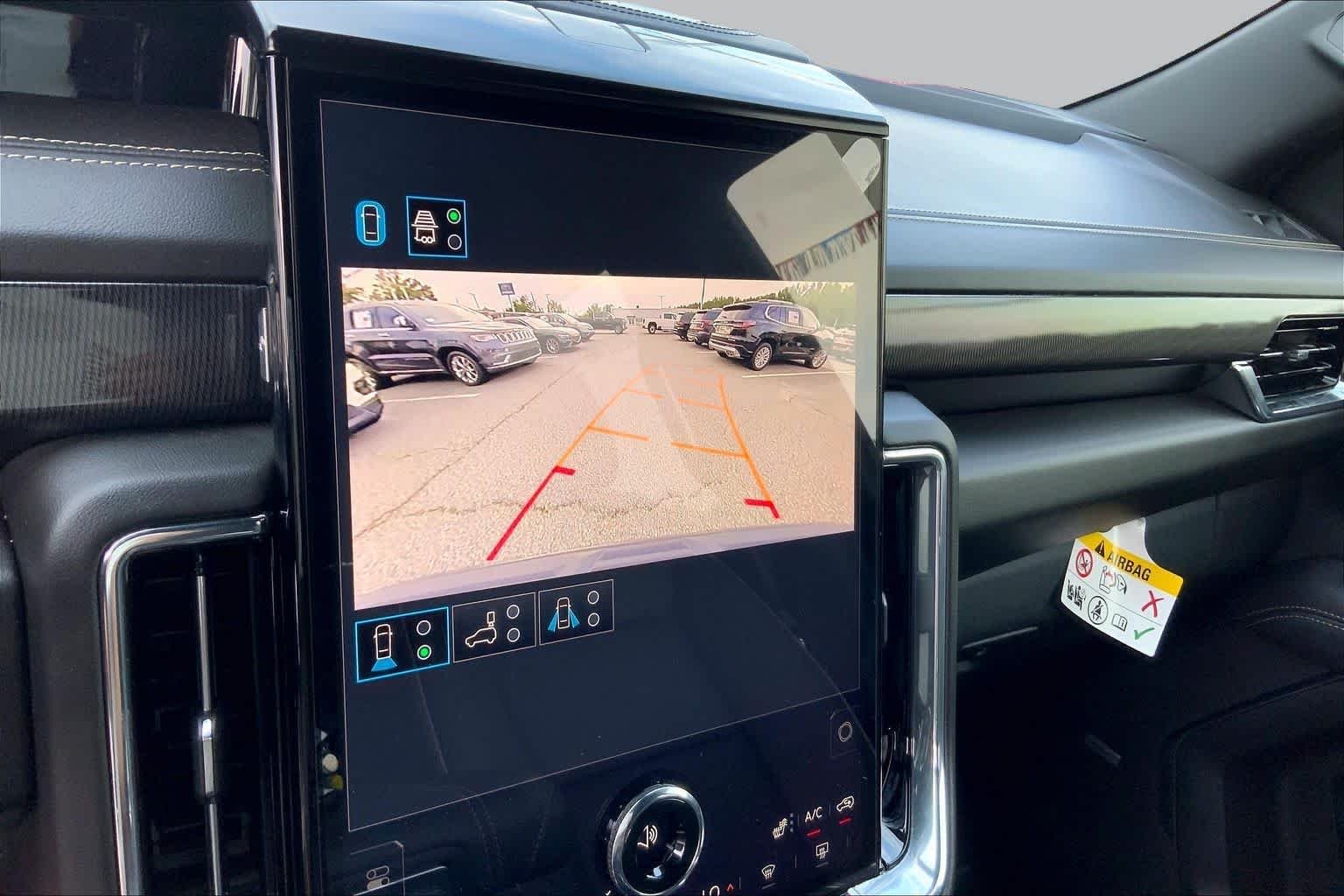 Used 2025 Onyx Black GMC Elevation image 26