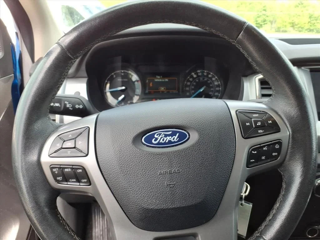 Used 2021 Blue Metallic Ford XLT image 19