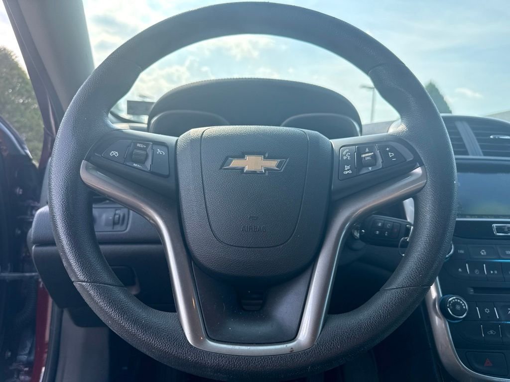 Used 2015 Red Chevrolet LT image 7