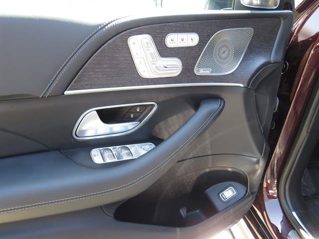 Certified Used 2022 Obsidian Black Metallic Mercedes-Benz Maybach GLS 600 image 8
