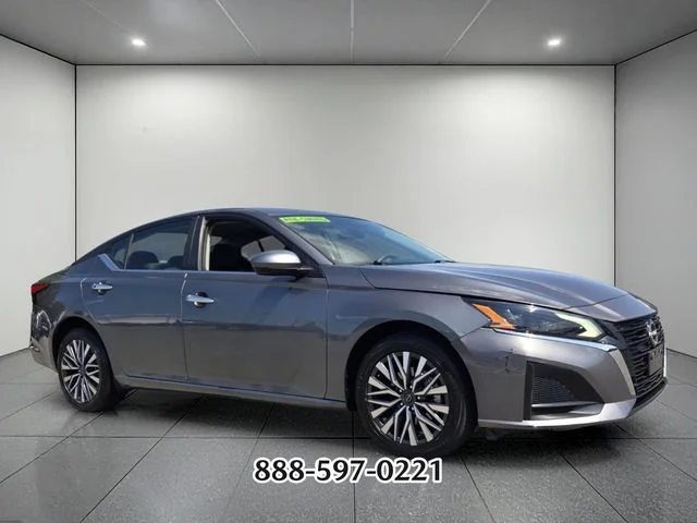 Used 2023 Gray Nissan 2.5 SV image 7