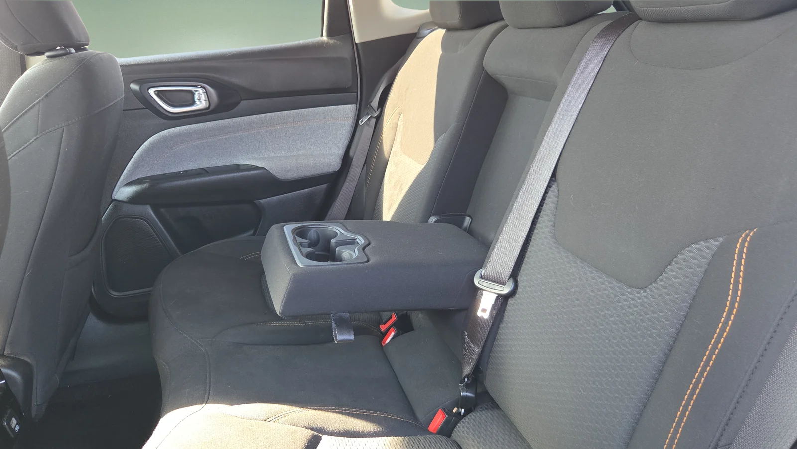 Used 2022 White Jeep Sport image 21
