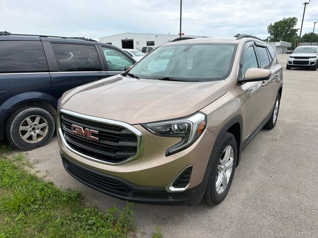Used 2018 Coppertino Metallic GMC SLE image 3