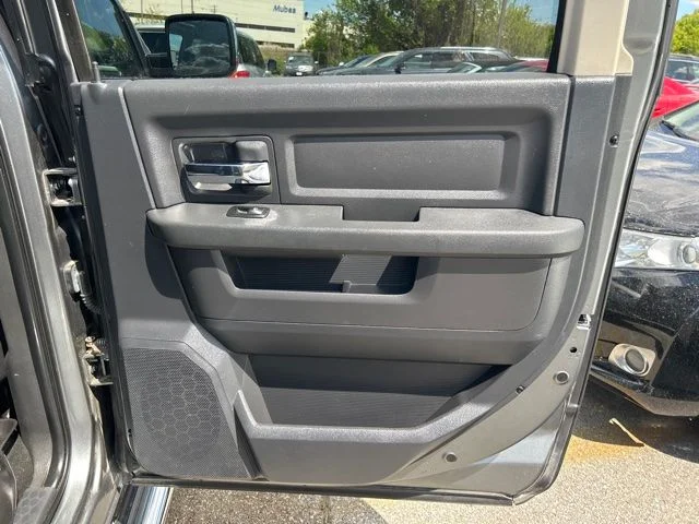 Used 2009 Gray Dodge Sport image 16