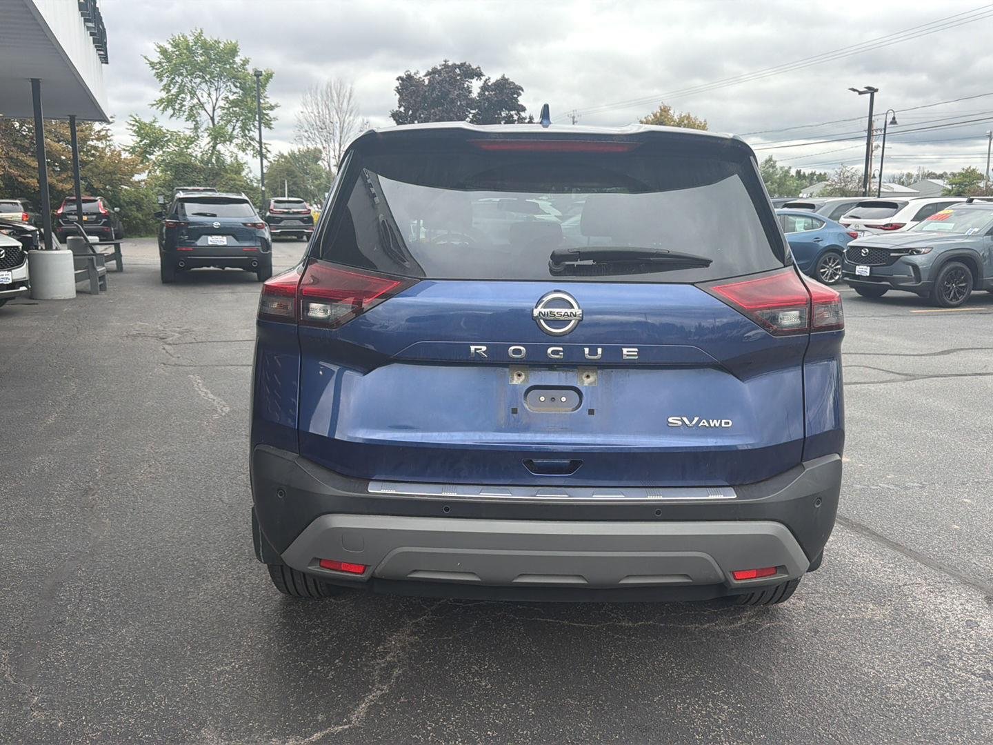 Used 2021 Caspian Blue Metallic Nissan SV image 7