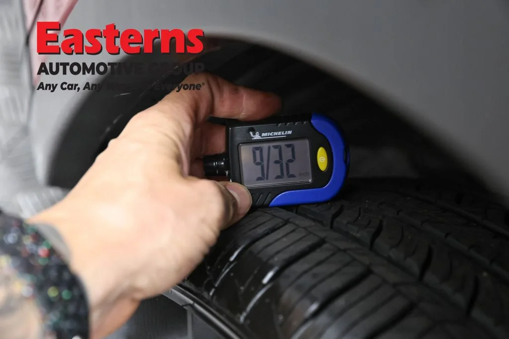 Used 2024 Red Mitsubishi ES image 28