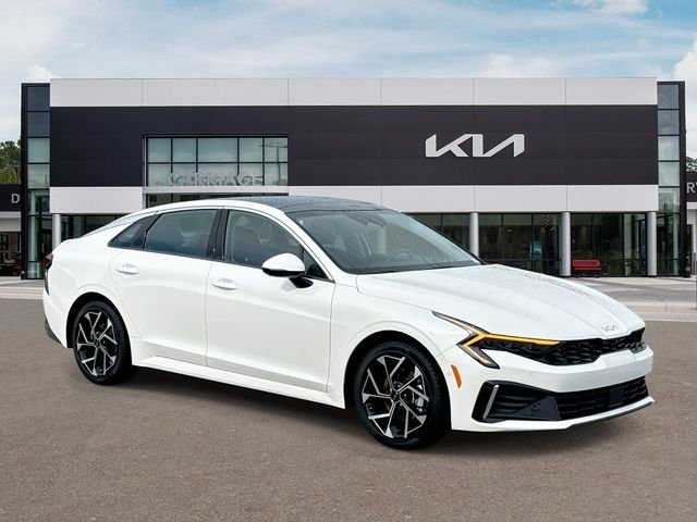 Used 2025 White Kia EX image 2