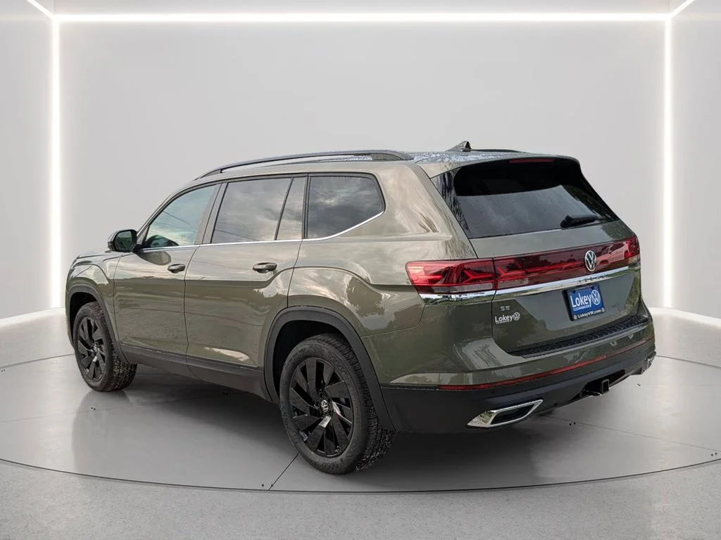 New 2026 Green Volkswagen 2.0T SE w/Technology image 4