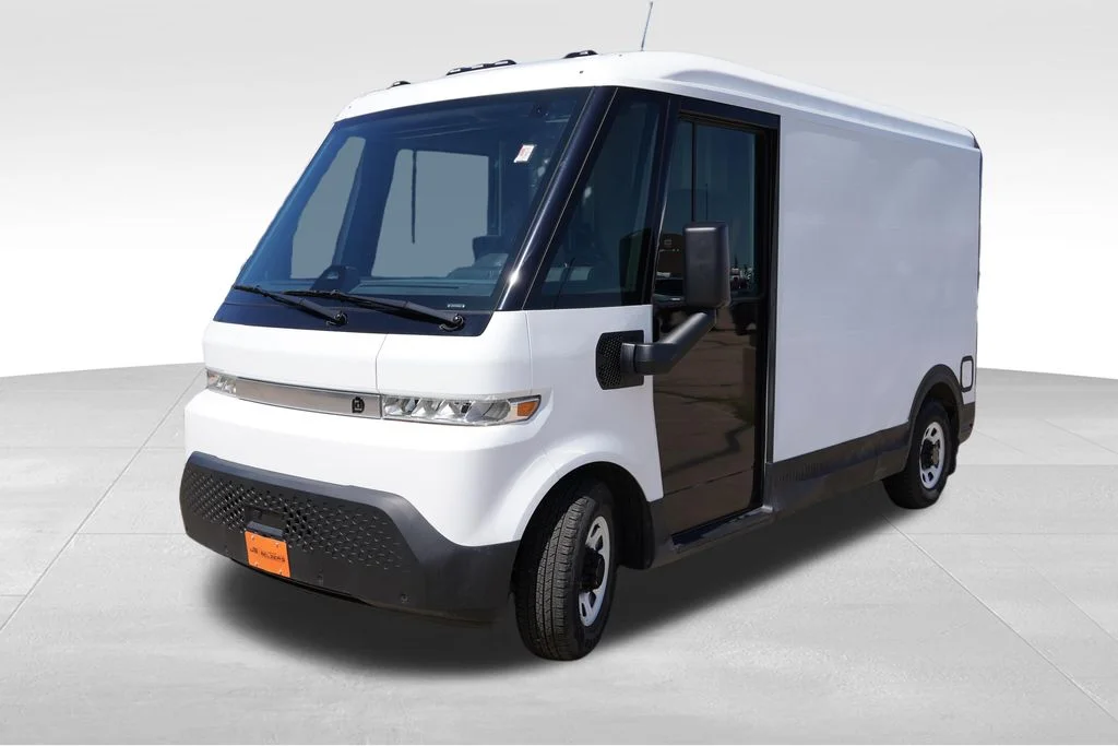 Used 2024 Oyster White BrightDrop Base image 12