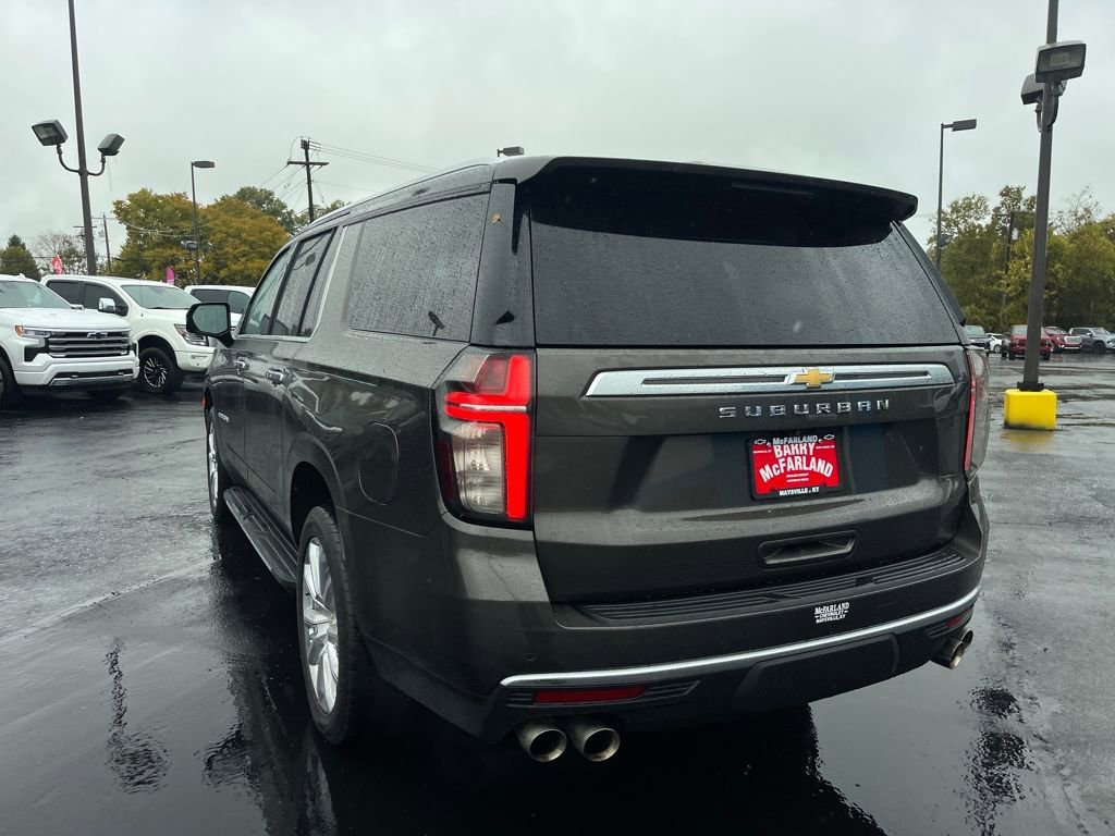 2021 Chevrolet Suburban High Country photo 2