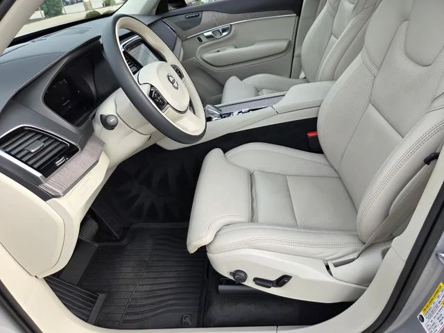 Used 2023 Silver Volvo Ultimate image 12