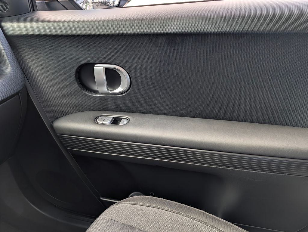 2024 Hyundai IONIQ 5 SE - Photo 23
