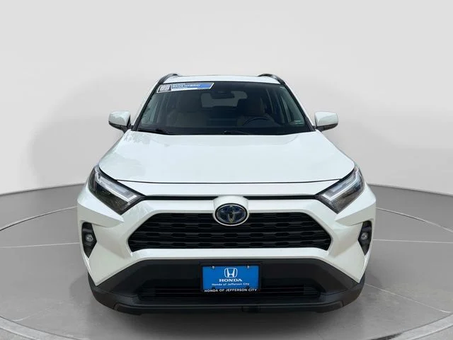 Used 2022 Blizzard Pearl Toyota XLE Premium image 10