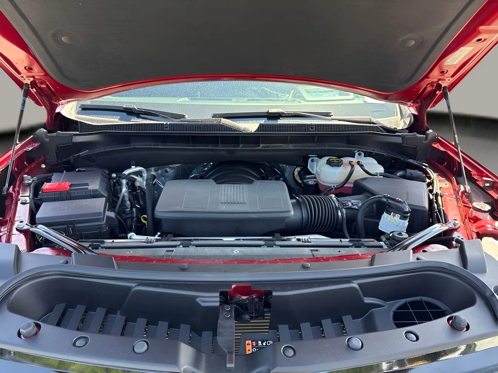 Used 2025 Red Chevrolet High Country image 34