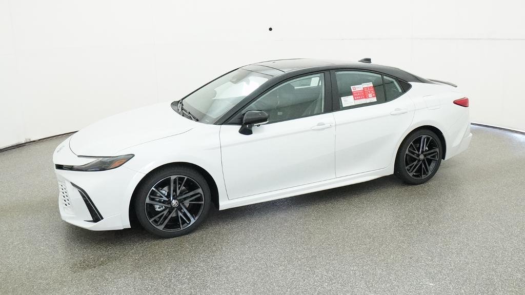 New 2026 Wind Chill Pearl with Midnight Black Metallic roof Toyota XSE image 35