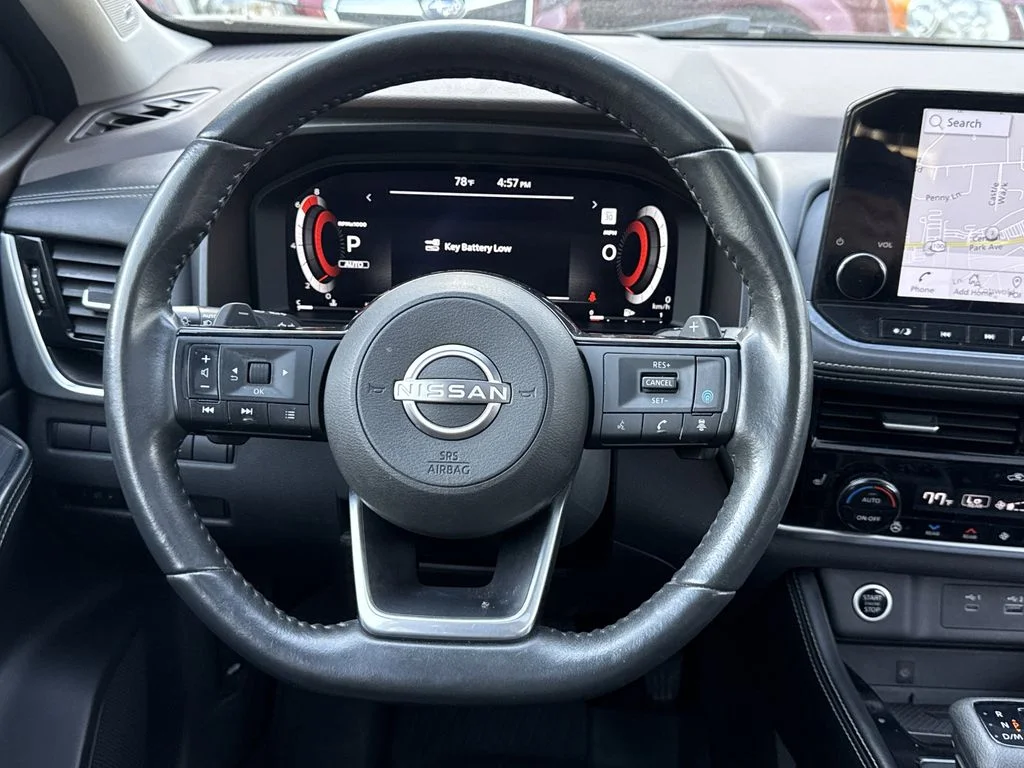 Used 2023 Black Nissan Platinum image 11