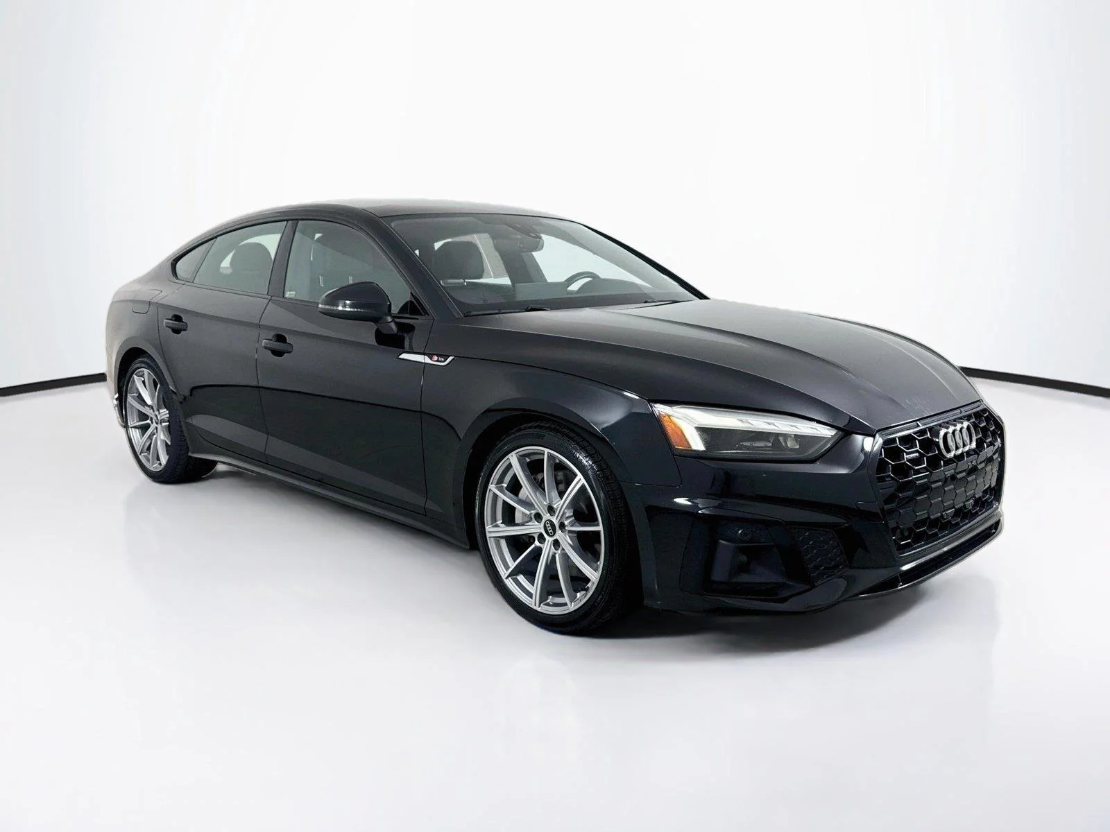 Used 2025 Mythos Black Metallic Audi S line Premium image 6