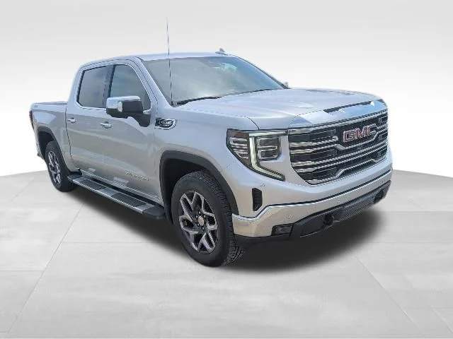 Used 2022 Silver GMC SLT image 1