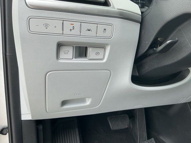 Used 2021 Silver Hyundai SEL image 33