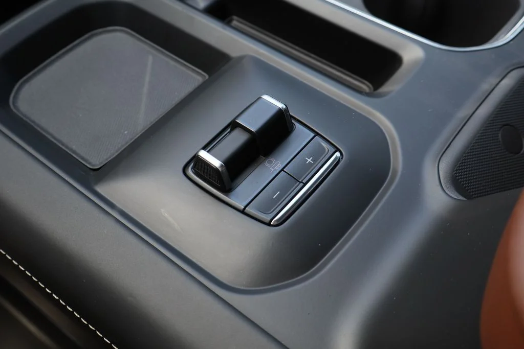 Used 2024 Silver GMC Denali Ultimate image 20