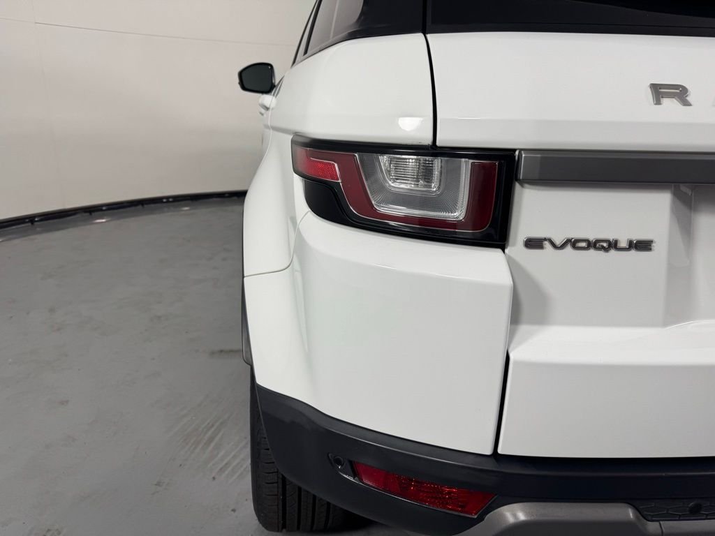 Used 2019 Fuji White Land Rover SE image 7