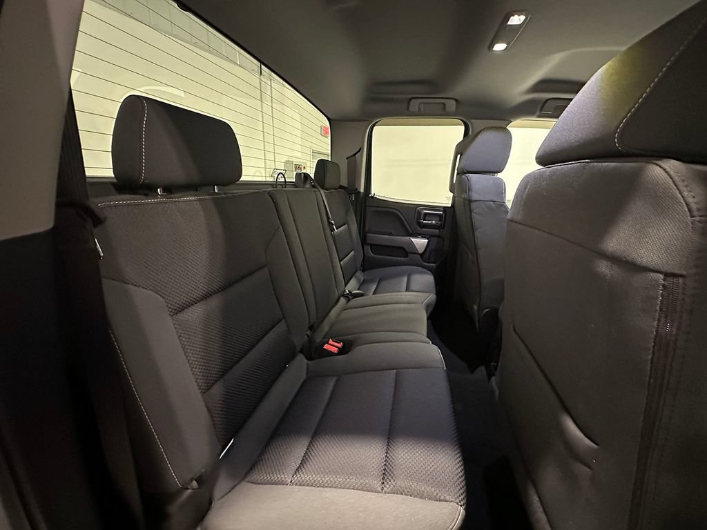 Used 2019 SILVER ICE METALLIC Chevrolet LT image 26